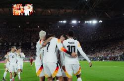 开云体育官方网站-欧国联比赛五场胜负战略激烈的简单介绍