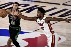 开云在线直播-包含热火单挑拓海懒派！巴特勒率全队进万战进了总决赛的词条