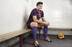 开云APP-绿茵场上的降维打击，葡萄牙队碾压中国队，奥恰洛夫式关键制胜的启示