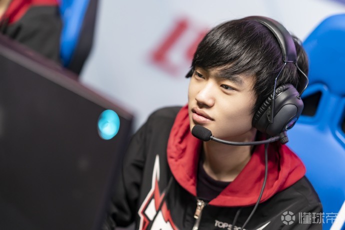 IG爆冷TeamWE，Knight完成帽子戏法