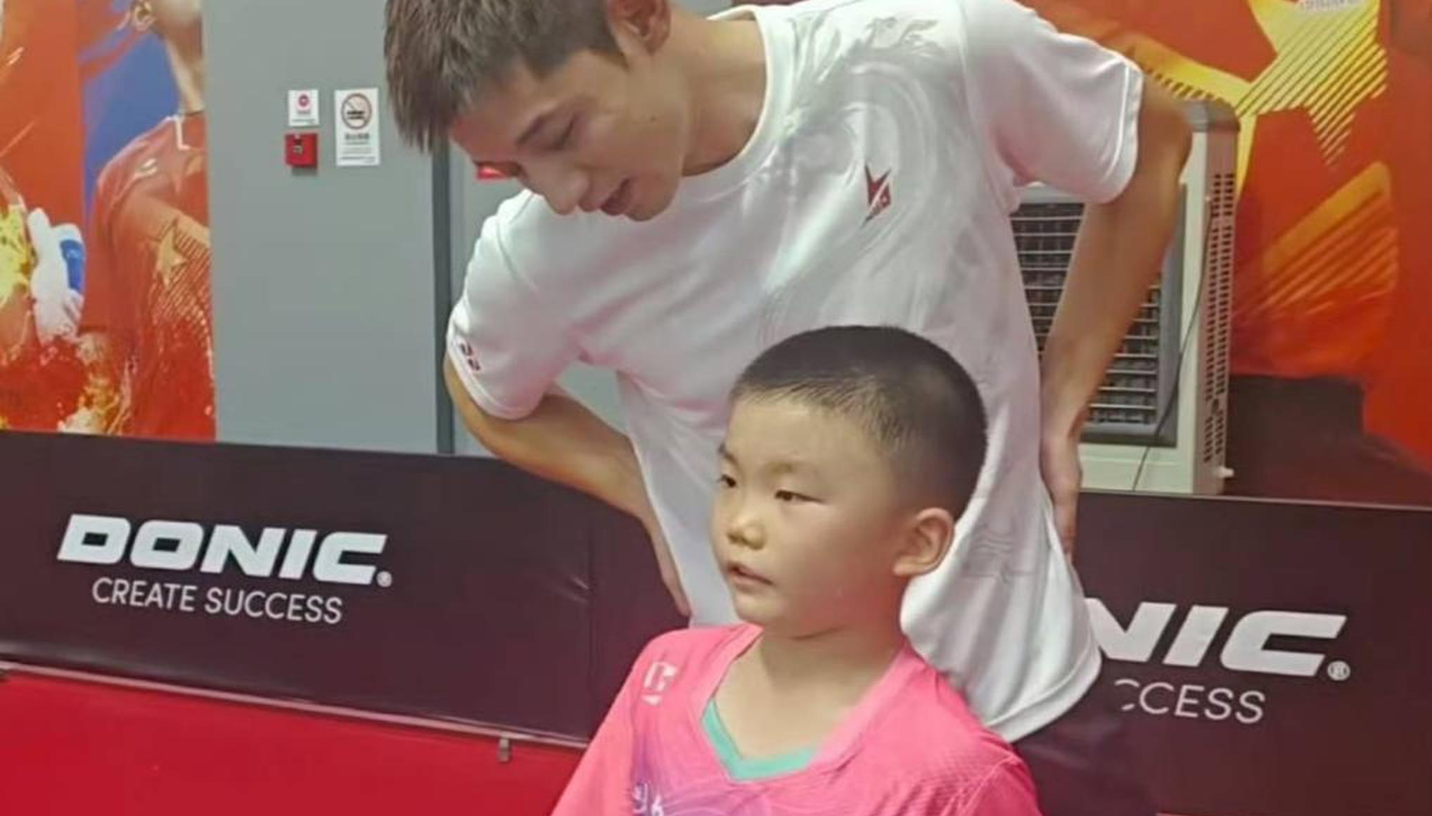 关于英国乒乓球队绝地反击法国乒乓球队,张继科制霸全场的信息 关于英国乒乓球队绝地反击法国乒乓球队,张继科制霸全场的信息