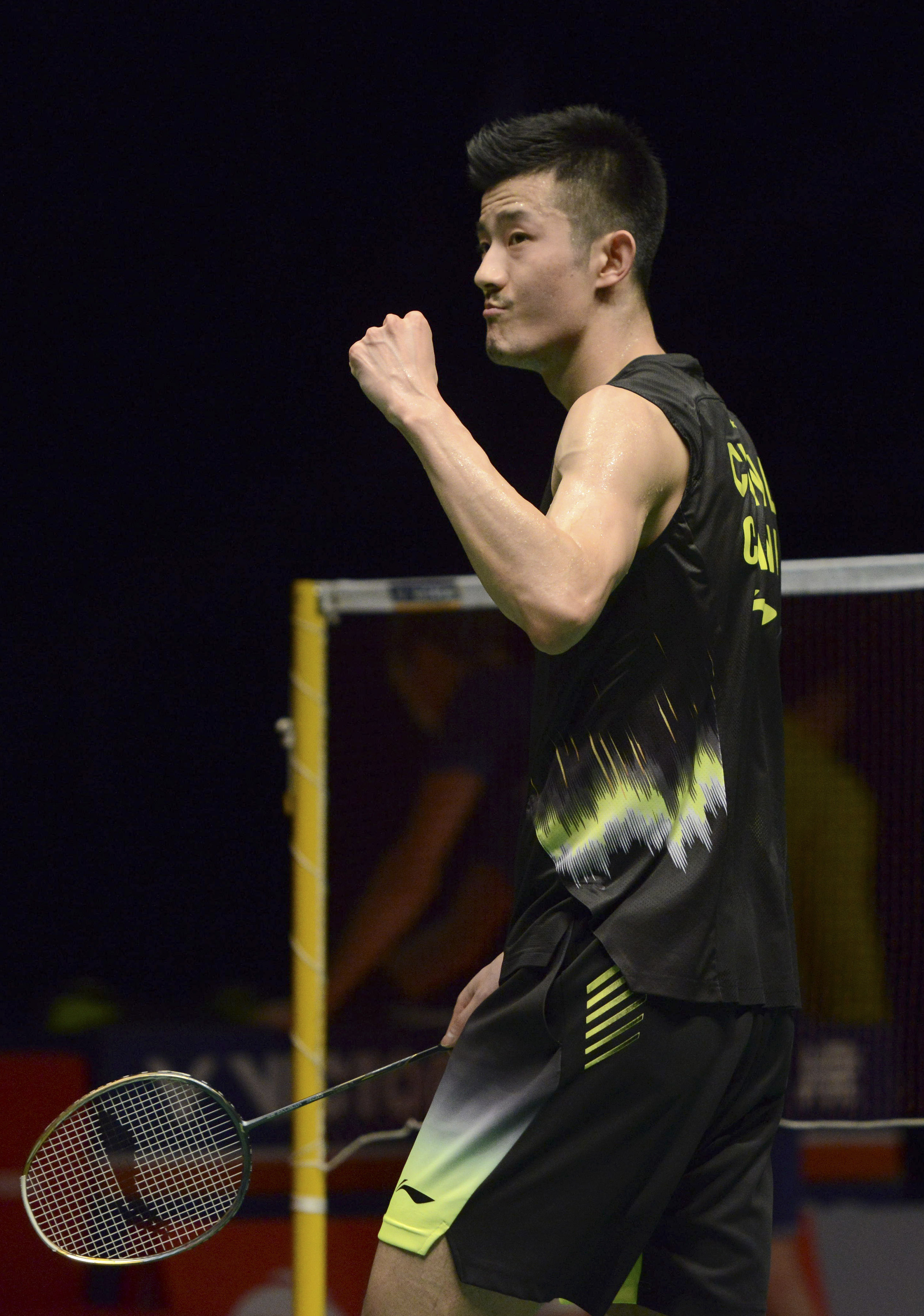 韩国羽毛球队逆转日本羽毛球队，谌龙送出助攻