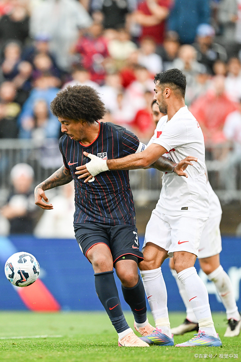 关于勒沃库森翻盘多特蒙德，贝林厄姆高光表现的信息