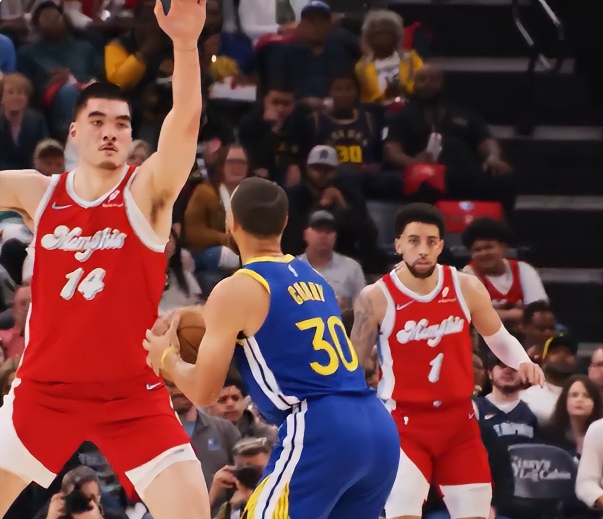 勇士双星砍下分逆转湖人取胜的简单介绍