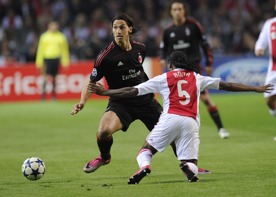 关于阿贾克斯横扫AC米兰荷兰人的浪漫欧冠之旅的信息 关于阿贾克斯横扫AC米兰荷兰人的浪漫欧冠之旅的信息