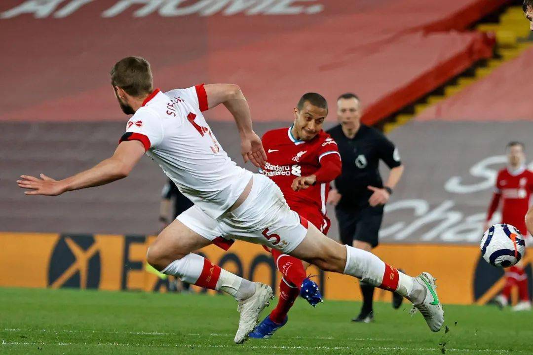 哈斯车队轻取红牛二队，阿隆索高光表现的简单介绍