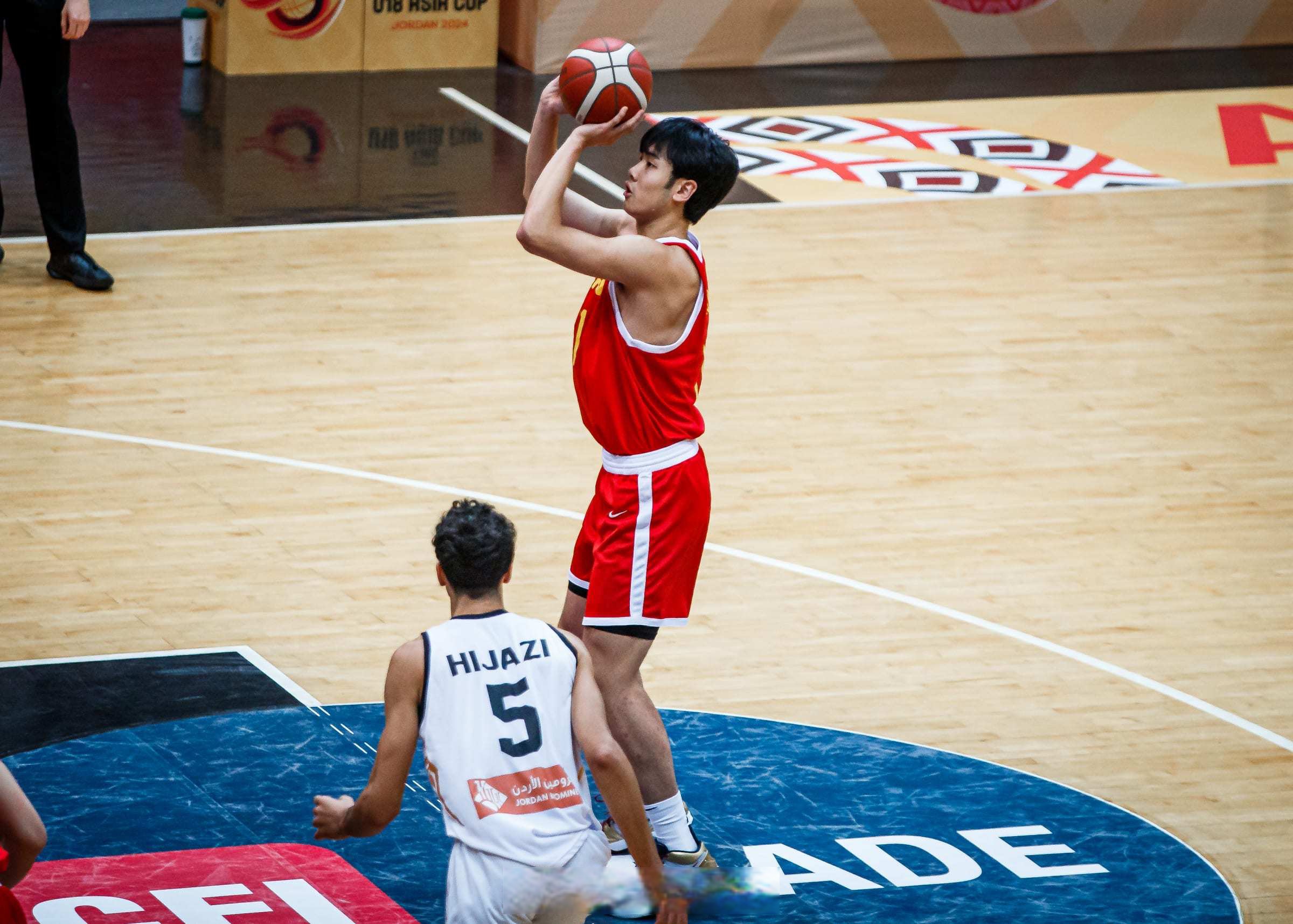 包含鹈鹕完胜南韩男篮，艾顿制霸全场的词条