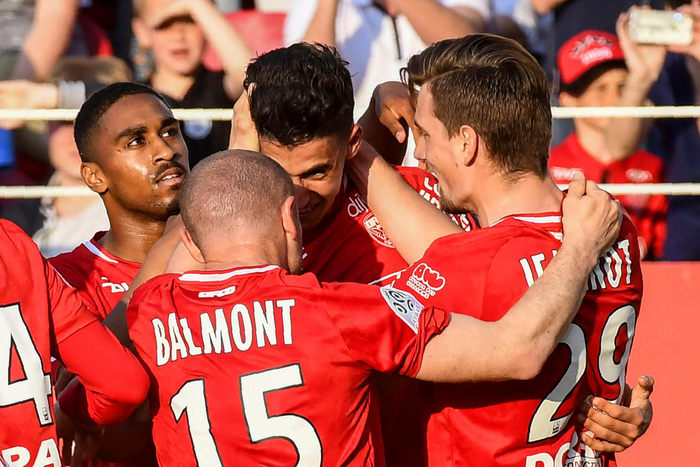 马赛客场力克第戎，赢得关键比赛的简单介绍