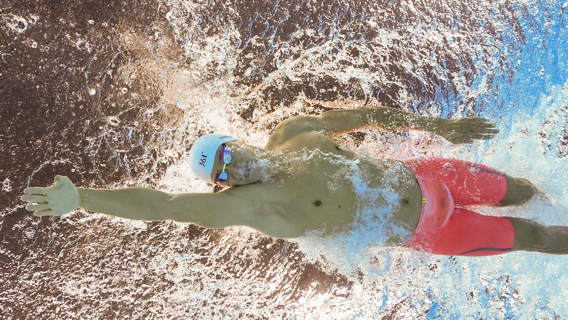 北欧风暴席卷伊比利亚，恩佐一锤定音，瑞典强行终结西班牙